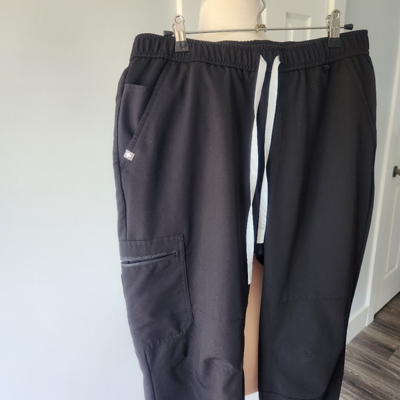 Figs Tansen Classic Cargo Jogger Scrub Pants Black M/S - Picture 6 of 14